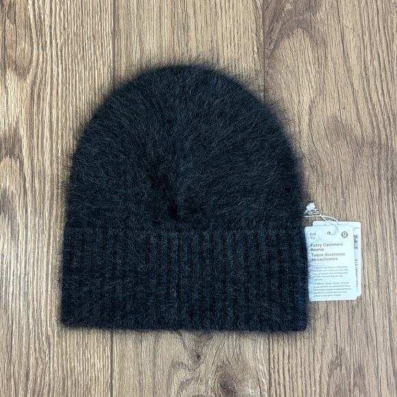 NWT Lululemon Fuzzy Cashmere Beanie In Heathered Light Onyx